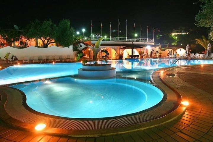 Residence Villaggio Smedile カーポ・ヴァチカーノ エクステリア 写真